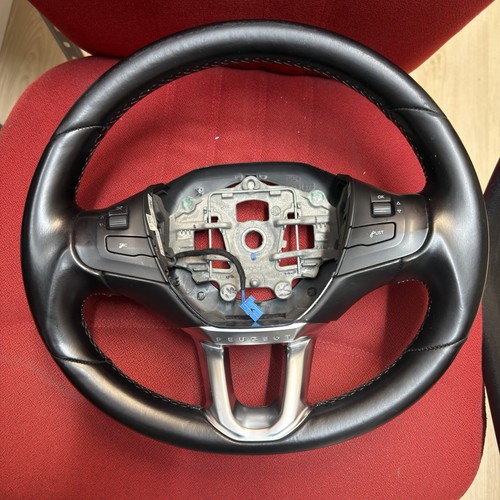 Volante peugeot 2008 - peugeot, anno